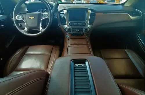 Chevrolet Suburban 5.3 Ltz 4x4 Mt