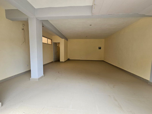 Espacio Comercial En Alquiler