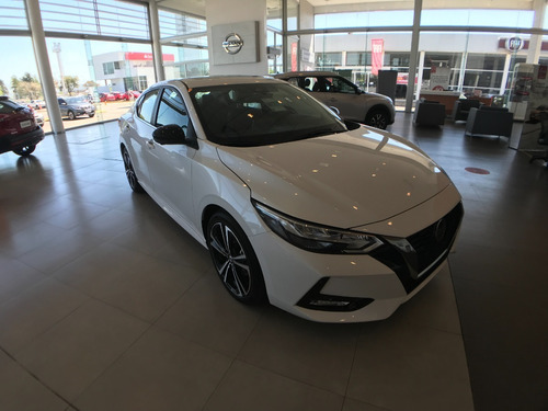 Nuevo Nissan Sentra Sr Cvt 2.0 Cv 150 Cadenero