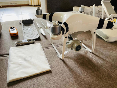 Phantom 4 Pro + Baterías + Kit (Usado)