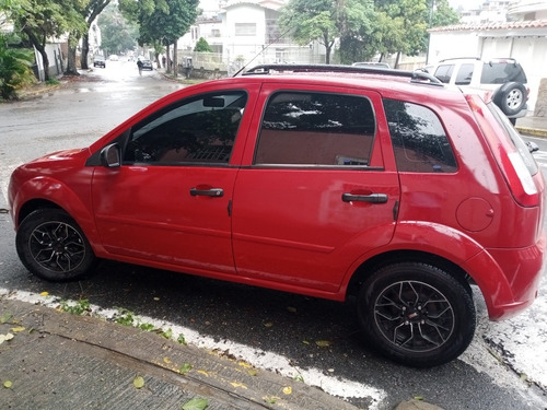 Imagen 2 de 10 de Ford Fiesta Max