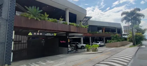 Envigado Local 25m2 Distrito Aviñon