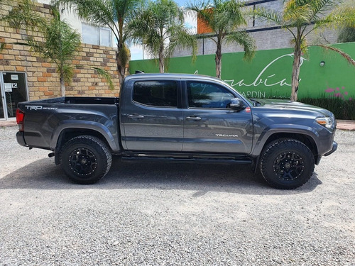 Imagen 4 de 13 de Toyota Tacoma 4x2