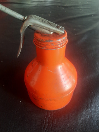 Aceitera Antigua Pex Naranja (Usado)