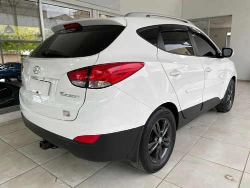 Imagen 5 de 12 de Hyundai Tucson Suv