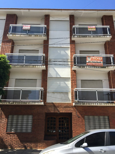 Departamento De 2 Ambientes A 100 Metros Del Mar *llave 361*