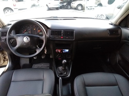 Imagem 4 de 7 de Volkswagen Golf 2.0 Mi 8v Gasolina 4p Manual