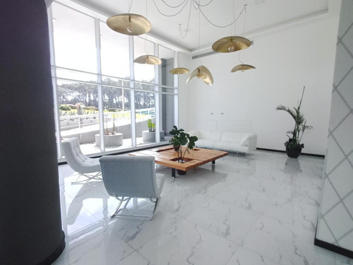 Apto, 2 Dorm, 2 Baños, Vista Al Mar, Parrillero Propio, Con Servicios