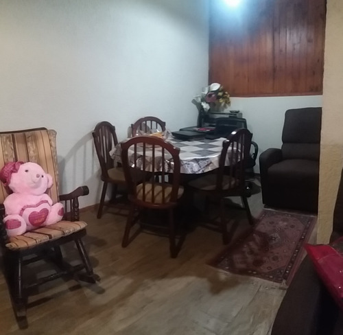 Atención Inversionistas!!! 2 Apartamentos En Un Mismo Padron, 1, De 2 Dormitorios, Li./com, Coc. C/oficce Y Baño. Otro; Liv/com, 1 Dorm, Kitchenette, Baño Y Lindo Patio!!! Documentacion En Regla