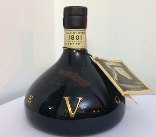 Whiskey Revolve De Chivas Regal