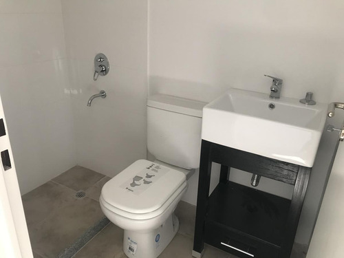 Imagen 5 de 17 de Departamento A Estrenar - La Calabria, San Isidro.