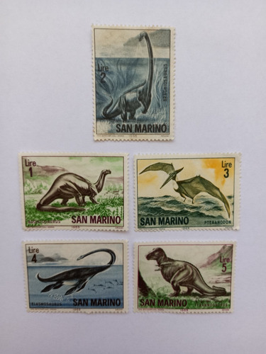 Lote 44.- Colección De 5 Estampillas De  Dinosaurios