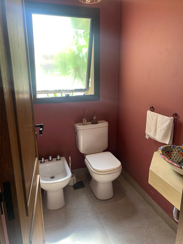 Casa En Venta En Country Del Jockey Club De Salta.