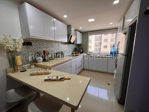 Yoselin Cabesas Vende Apartamento En Ciudad Roca, Yc 25-24212