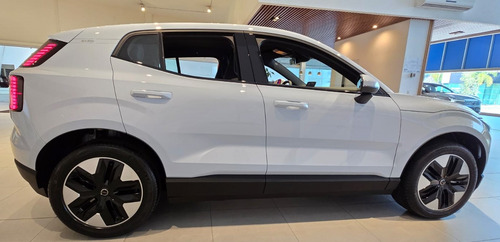 Volvo EX30 Core E40