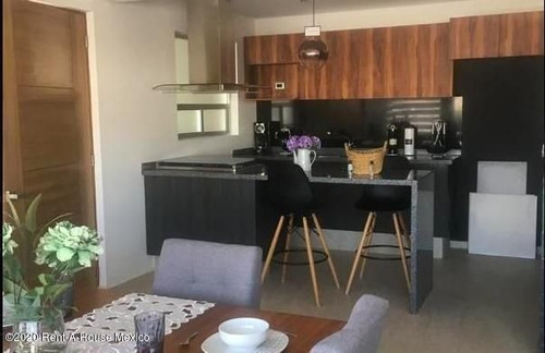Imagen 1 de 13 de Departamento En Venta En Juriquilla De 2 Recamaras! Rahqro