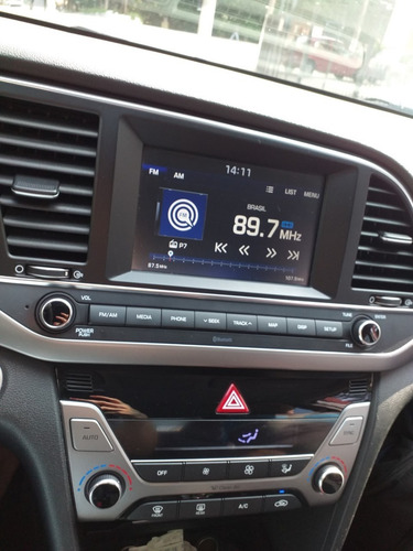 Hyundai Elantra 16/17 2.0 16v Automático