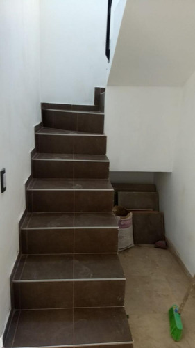 Hermoso Duplex En Villa Allende - 2 Dormitorios - Cochera Y Terreno Amplio - Barrio Español