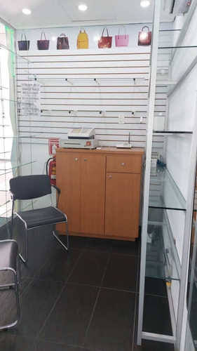 Imagen 3 de 3 de En Alquiler Local Comercial, En Terraza Del Cc Cristal Naguanagua Rm