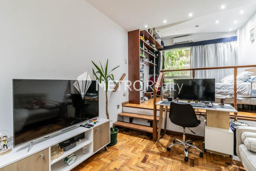 Venta De Departamento Con Balcón En Las Cañitas