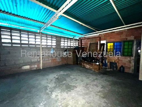 Casa En Venta En Piñonal Maracay Zp