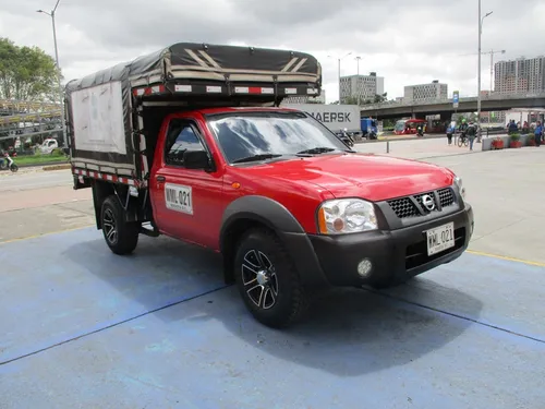 Nissan Frontier D22/np300 Estacas 4x2 2400cc Mt Aa