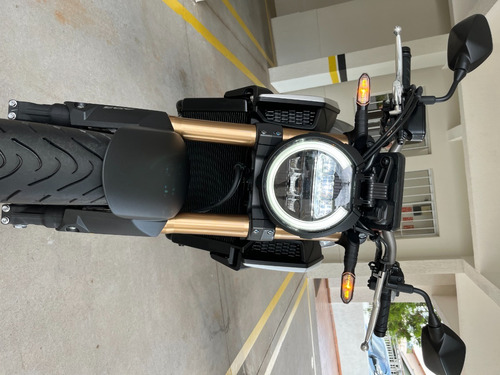 Imagem 3 de 8 de Honda Cb650 R