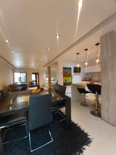 Imagen 8 de 17 de Se Vende Town House En Mañongo, Res. Bonaventure Home Jc-047