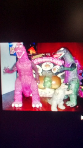 Busco !!!  Godzilla Lila Bootleg