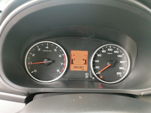 Imagen 11 de 12 de Mitsubishi L200 2018 2.4 Cabina Doble 4x2 Mt