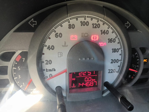Volkswagen Suran 1.6 I Highline 90e Cuero