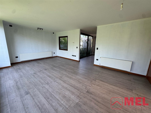 Casa En Arriendo De 3 Dorm. Mas Serv Piedra Roja En Chicureo