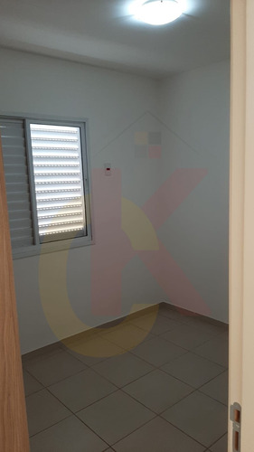 Imagem 10 de 30 de Ótimo Apartamento Disponível Para Venda: Possui Dois Dormitórios Sendo Uma Suite, Dois Banheiros, Sala, Cozinha E Uma Vaga Na Garagem. - Ap00710 - 71101364