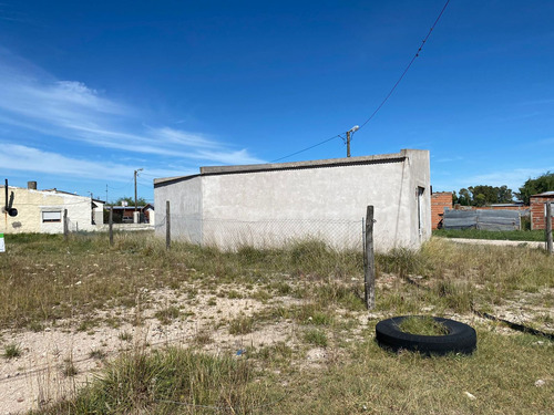 Venta Casa En Construcción- Tres Arroyos