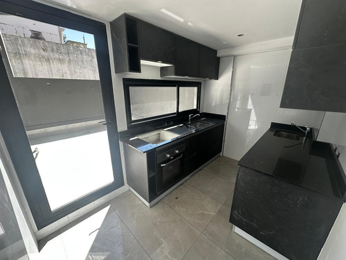 Departamento De 3 Ambientes A Estrenar En Flores. Full Amenities Premium