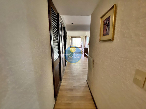 Hermosa Casa En Venta En Playa Mansa- Ref: 5929