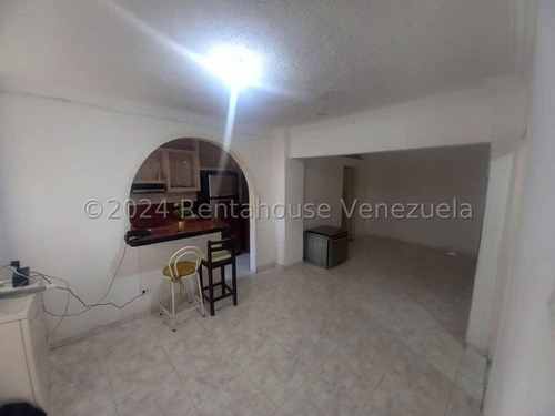 Carol De Abreu Vende Apartamento En Las Fuentes, El Paraiso Cda 24-21248 /  Acepta Credito 