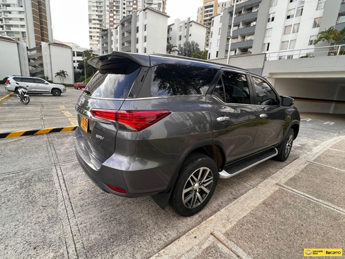 Imagen 7 de 11 de Toyota Fortuner Srv 2019 At 4x4 Motor 2.8 Turbo Diesel