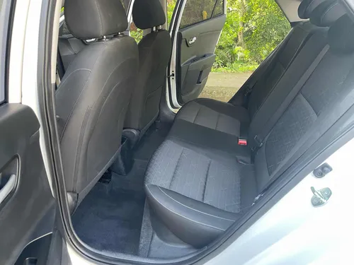 Kia Rio Vibrant 1.4 Mt