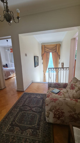 Venta De Hermosa Casa En Sector Residencial. Providencia.