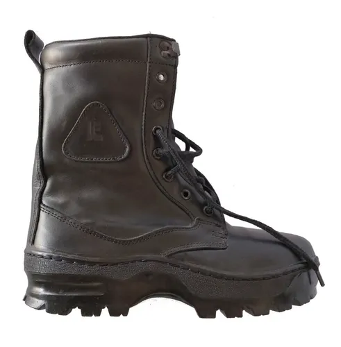Borcegos seguridad hombre sale