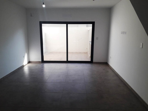 Imagen 7 de 17 de Venta - Duplex Independiente - Ezeiza