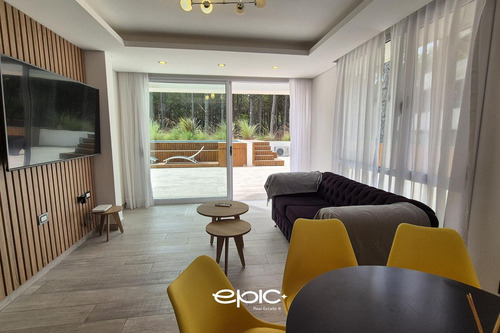 Departamento En Venta De 3 Ambientes Con Parrilla Y Piscina En Pinamar Norte