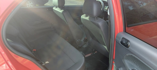 Imagen 10 de 14 de Volkswagen Gol Trend 1.6