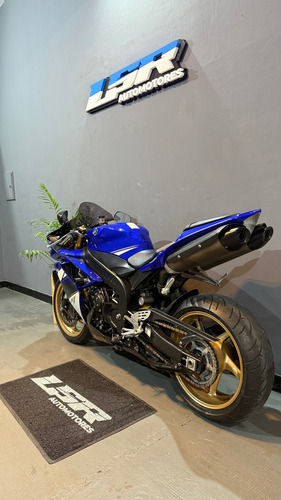 Yamaha-r1