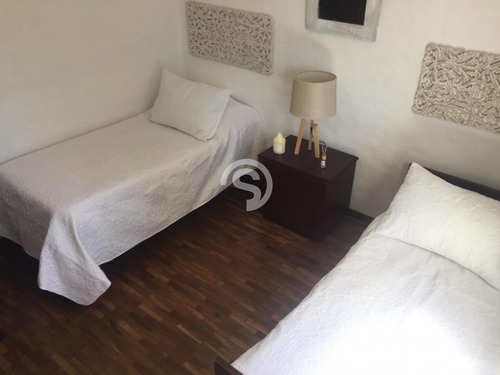 Apartamento Ubicado En Playa Mansa- Ref: 4110