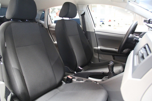 Imagem 10 de 14 de Volkswagen Polo 1.6 Msi Total Flex Manual