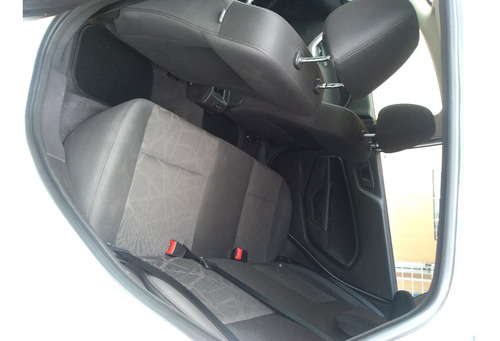 Ford Fiesta Kinetic 2012 Mexicano Titanium