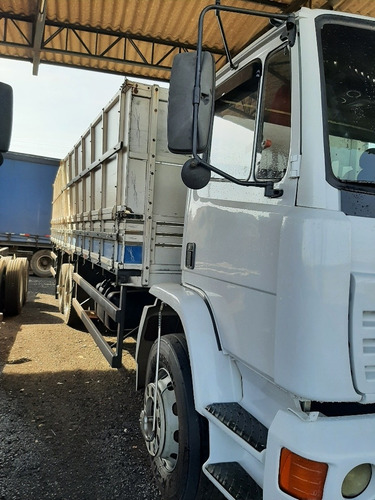 Imagem 4 de 9 de Mercedes Benz R1420 6x2 Graneleira