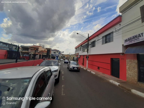 Casa Para Venda Em Tatuí, Centro, 2 Dormitórios, 1 Suíte, 2 Banheiros, 2 Vagas - 520_1-1365659